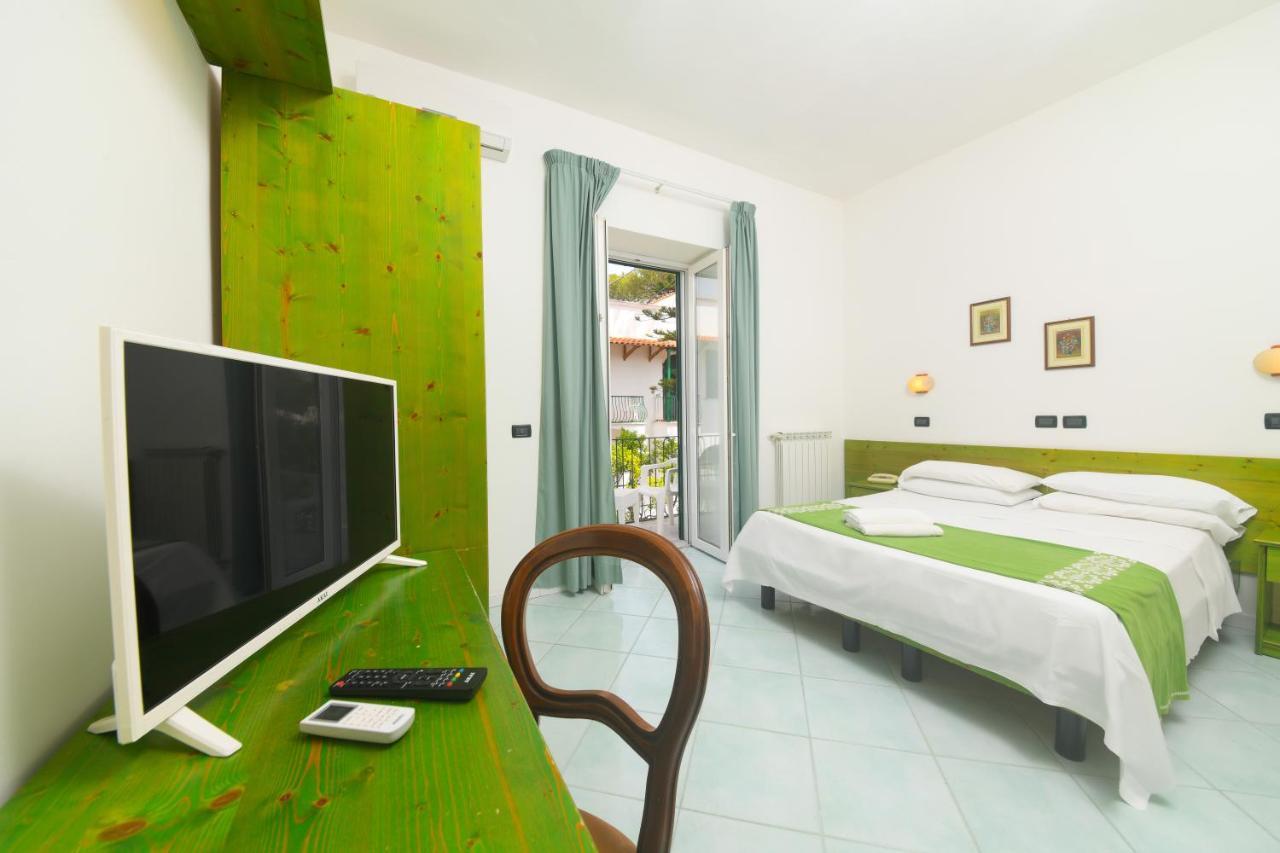 Hotel Pineta Ischia Dış mekan fotoğraf